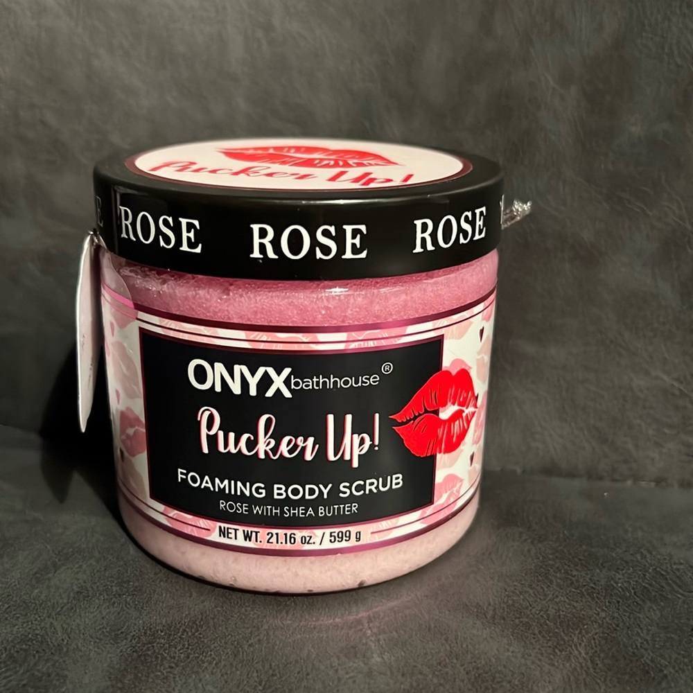 Onyx Pucker Up 💋 Foaming Body Scrub NEW